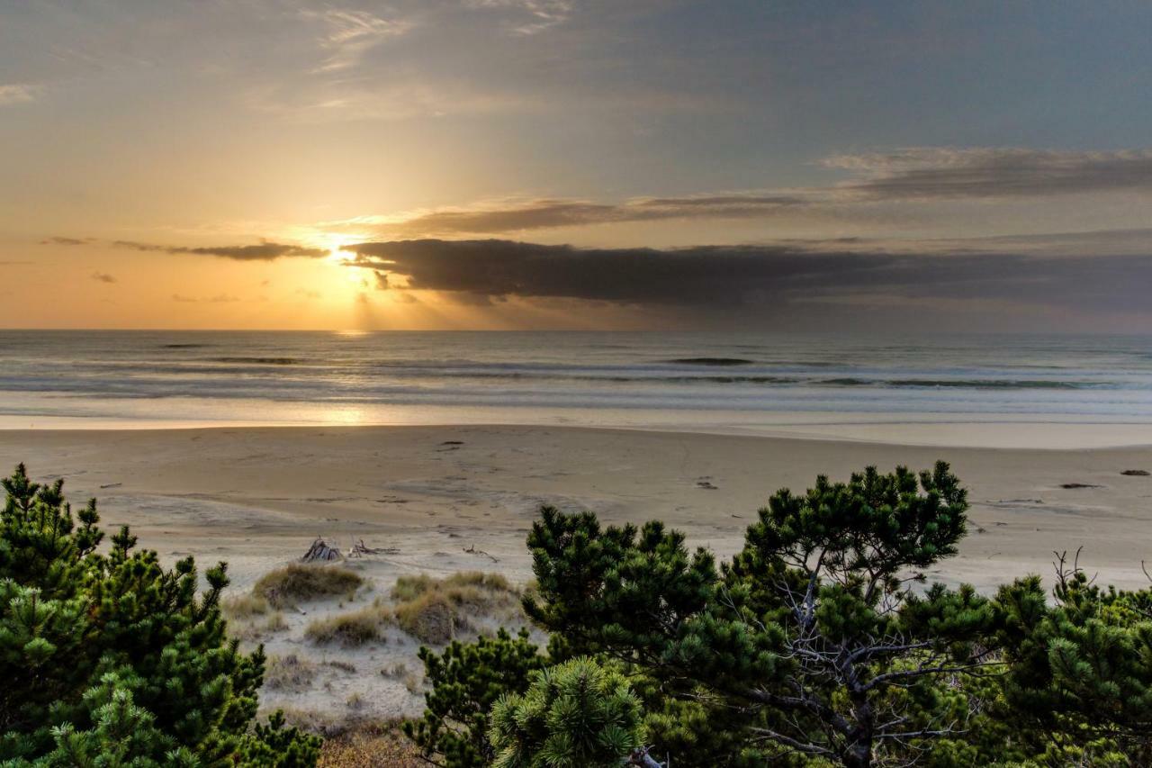 Seadrifter Oceanfront Beach House Seal Rock Eksteriør billede
